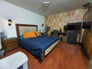 VENTA DE CASA EN VELODROMO GRAN UBICACIÓN, EN ESQUINA