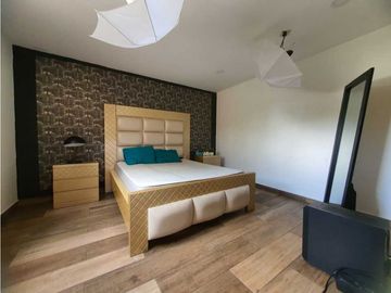 VENTA DE CASA EN VELODROMO GRAN UBICACIÓN, EN ESQUINA
