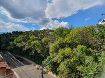 VENTA DE CASA EN VELODROMO GRAN UBICACIÓN, EN ESQUINA