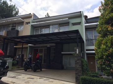 Rumah nyaman di Dago, dekat Cigadung dan Tubagus Ismail