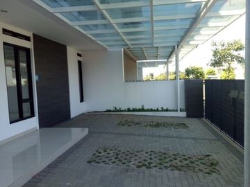 5 Bedroom House for sale