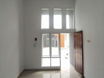 Rumah siap huni, ready stok, tanpa DP strategis di Karangsatria Bekasi