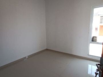 Rumah siap huni, ready stok, tanpa DP strategis di Karangsatria Bekasi