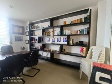 casa en venta en las mercedes. Cod V109242