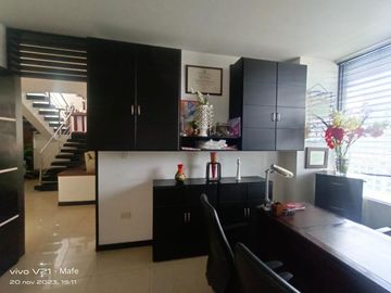 casa en venta en las mercedes. Cod V109242
