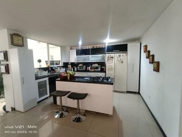 casa en venta en las mercedes. Cod V109242
