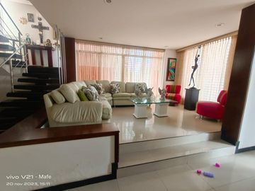 casa en venta en las mercedes. Cod V109242