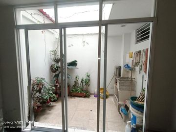 casa en venta en las mercedes. Cod V109242