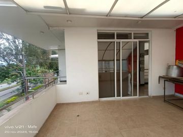 casa en venta en las mercedes. Cod V109242