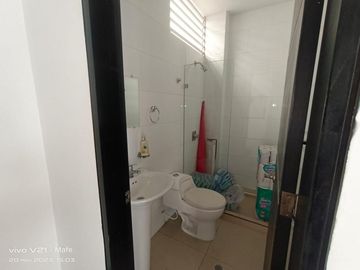 casa en venta en las mercedes. Cod V109242