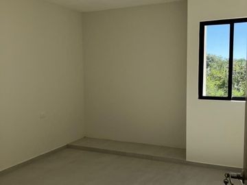 CASA EN VENTA EN DZITYÁ DENTRO DE PRIVADA “DZITYA 9”