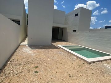 CASA EN VENTA EN DZITYÁ DENTRO DE PRIVADA “DZITYA 9”