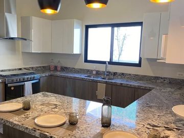 CASA EN VENTA FRACCIONAMIENTO PRIVADO EN  SANTIAGO N.L.