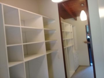 Terreno Plano. Ocasión, Amplia Casa