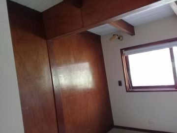 Terreno Plano. Ocasión, Amplia Casa