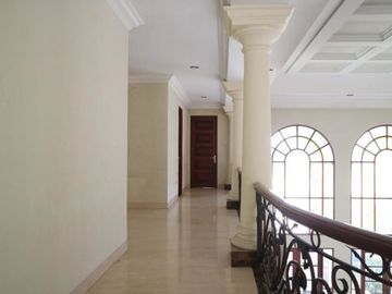 DIJUAL RUMAH SANGAT MEWAH FASILITAS BAGUS DI PATRA KUNINGAN JAKARTA