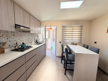 Casa en venta de 5 dormitorios Curauma