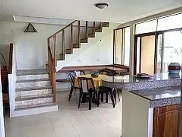Puerto Cayo: Se Vende Casa Cerca del Mar en Puerto Cayo