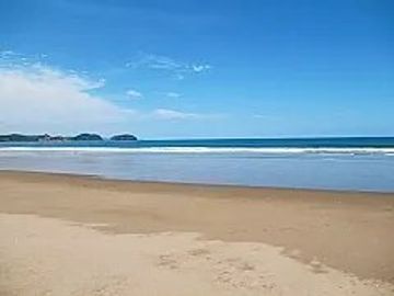 Puerto Cayo: Se Vende Casa Cerca del Mar en Puerto Cayo