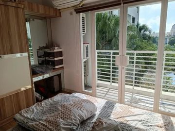 Apt Cosmopolis tipe 1BR full furnished Lantai 3, view pool