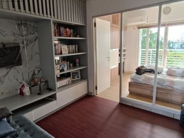 Apt Cosmopolis tipe 1BR full furnished Lantai 3, view pool