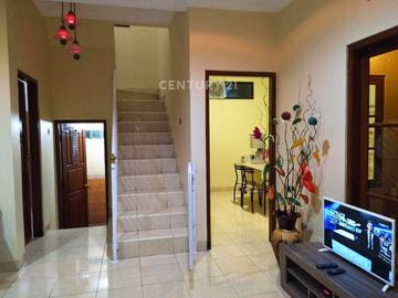 Rumah 2Lt Dalam Perumahan Onegate Selatan Amplaz Mall Ambarukmo