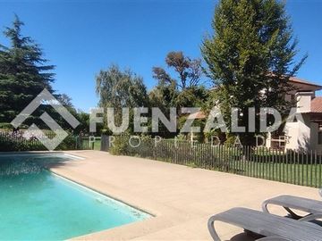 Casa 6d 5b - 513 m2 - 10.000 terreno - Club de Golf 7 Ríos