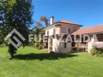 Casa 6d 5b - 513 m2 - 10.000 terreno - Club de Golf 7 Ríos