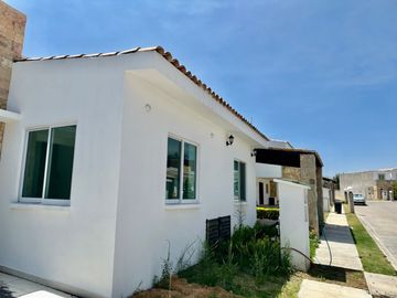 CASA EN VENTA PARQUE EL DESEO 1 planta LOMAS DE ANGELOPOLIS