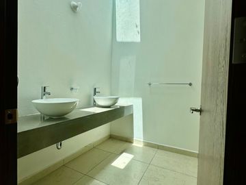 CASA EN VENTA PARQUE EL DESEO 1 planta LOMAS DE ANGELOPOLIS