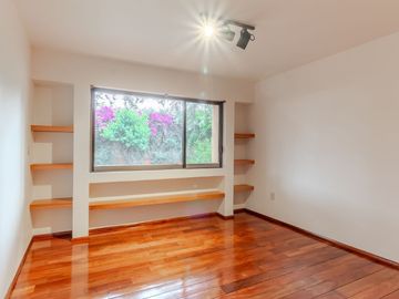 Casa en Venta en FRACCIONAMIENTO VILLA CHARRA DEL PEDREGAL