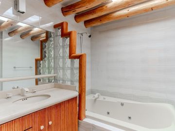Casa en Venta en FRACCIONAMIENTO VILLA CHARRA DEL PEDREGAL
