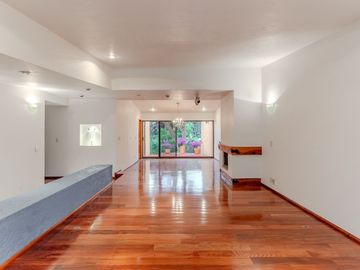 Casa en Venta en FRACCIONAMIENTO VILLA CHARRA DEL PEDREGAL
