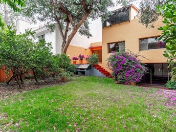 Casa en Venta en FRACCIONAMIENTO VILLA CHARRA DEL PEDREGAL