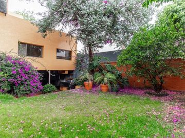 Casa en Venta en FRACCIONAMIENTO VILLA CHARRA DEL PEDREGAL