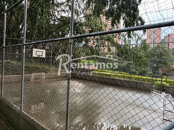 casa en venta en los robles. Cod V89126