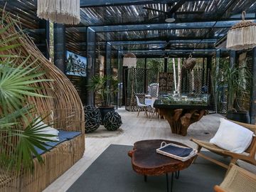 Penthouse eco amigable, alberca con multiples areas comunes en exterior