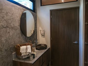 Penthouse eco amigable, alberca con multiples areas comunes en exterior
