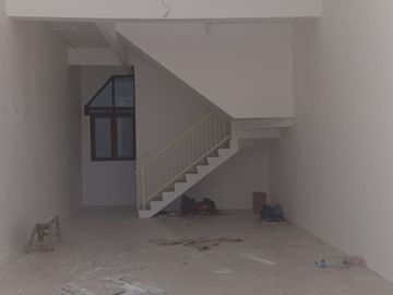 Dijual Ruko Rungkut Asri Tengah , Baru Gress (3 Unit) Surabaya Timur