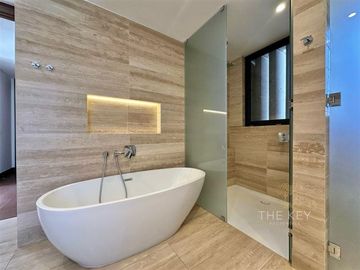 Departamento en venta de 3 dorm. en Las Condes