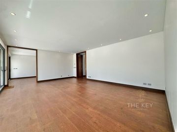 Departamento en venta de 3 dorm. en Las Condes
