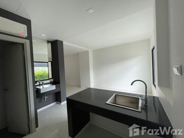 3 Bedroom Townhouse for sale at Malada Maz