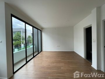 3 Bedroom Townhouse for sale at Malada Maz