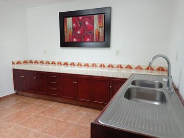 VENDO PALAPA CON PEQUEÑA CASA EN FRACCIONAMIENTO LA HUARACHA LEON UNA HECTAREA