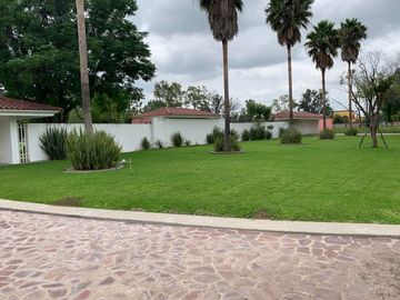VENDO PALAPA CON PEQUEÑA CASA EN FRACCIONAMIENTO LA HUARACHA LEON UNA HECTAREA