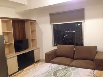 Studio Uk 37 m2 , Greenbay Pluit, View pool!!