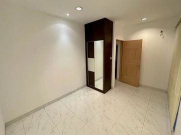 Rumah Bagus 2Lt, Semi Furn, Strategis di Pemuda, Rawamangun