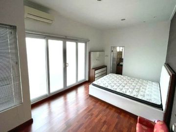 Rumah Bagus 2Lt, Semi Furn, Strategis di Pemuda, Rawamangun