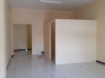 Ruko Klampis Surabaya, Strategis, Nol Jalan