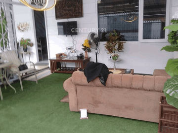 Rumah 2 Lantai Furnished Dan Strategis Di Lengkong Kota Bandung